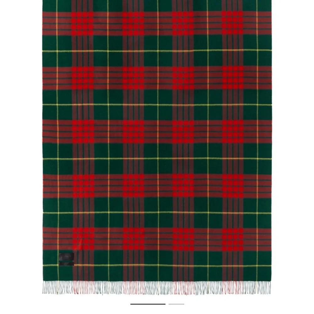 Plaid Green and Red Blanket Magniberg - Picture 2 of 5